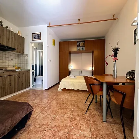 Grgur Studio アパート